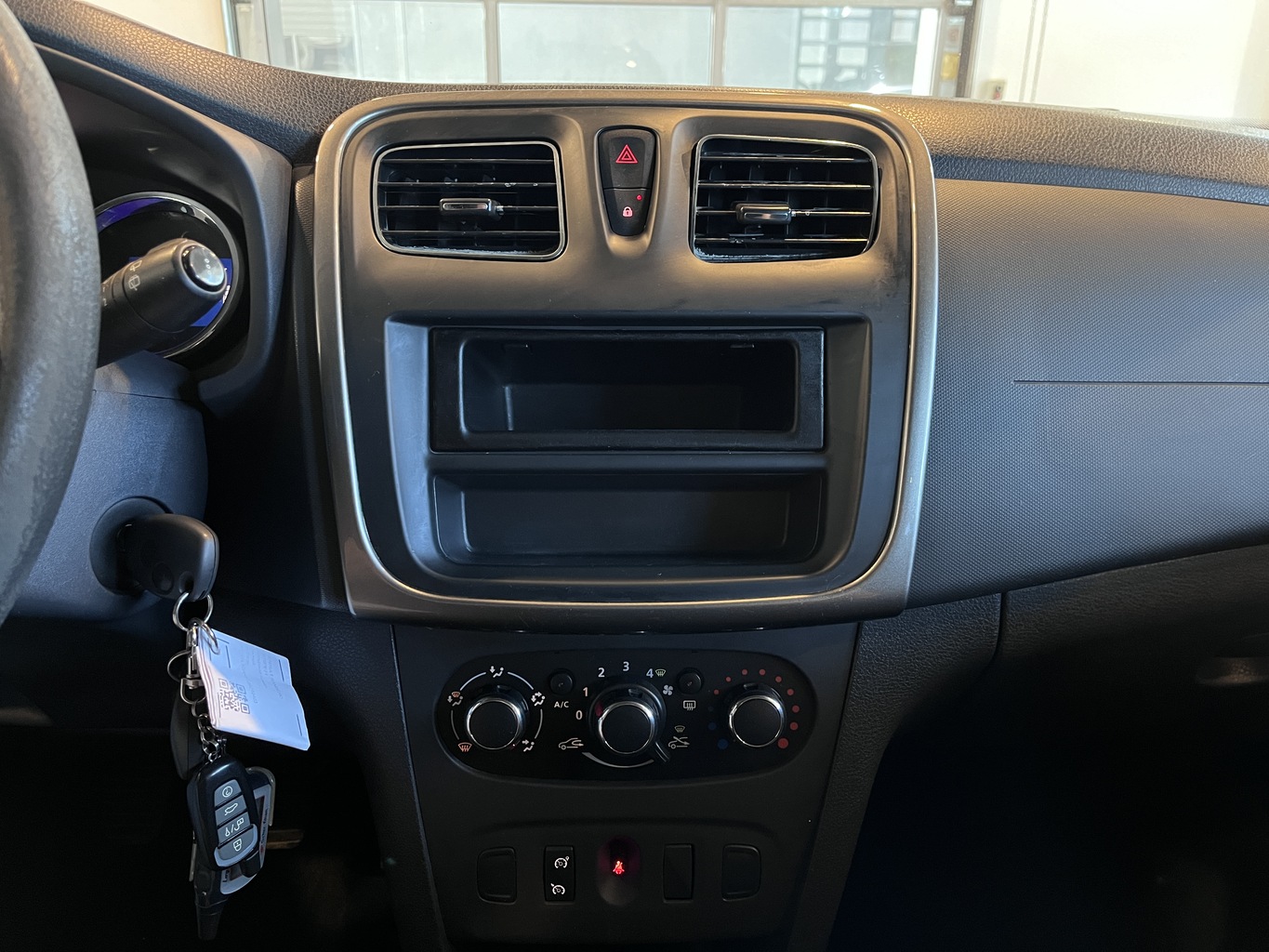 RENAULT SANDERO