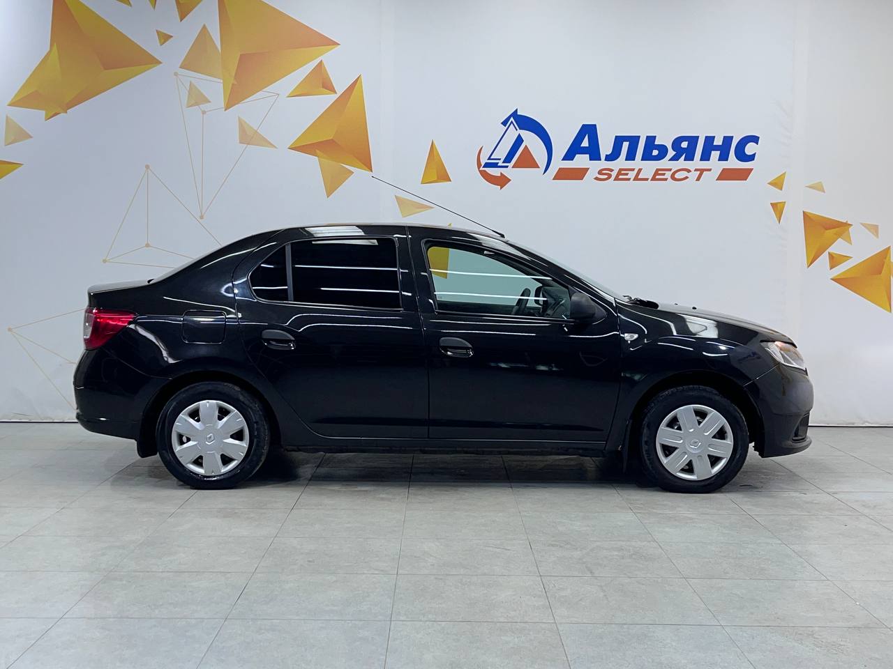 RENAULT LOGAN