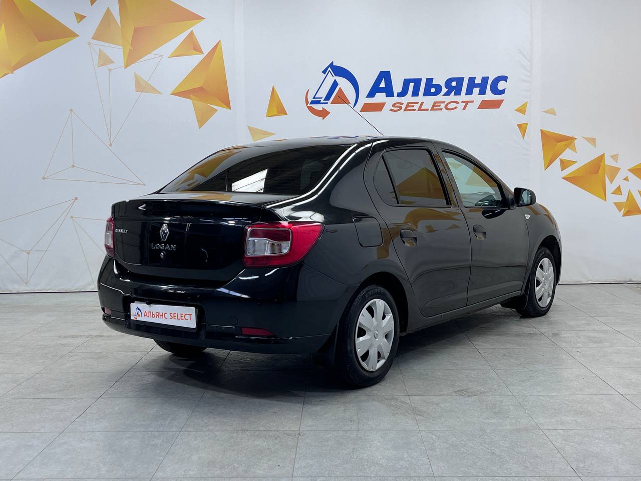 RENAULT LOGAN