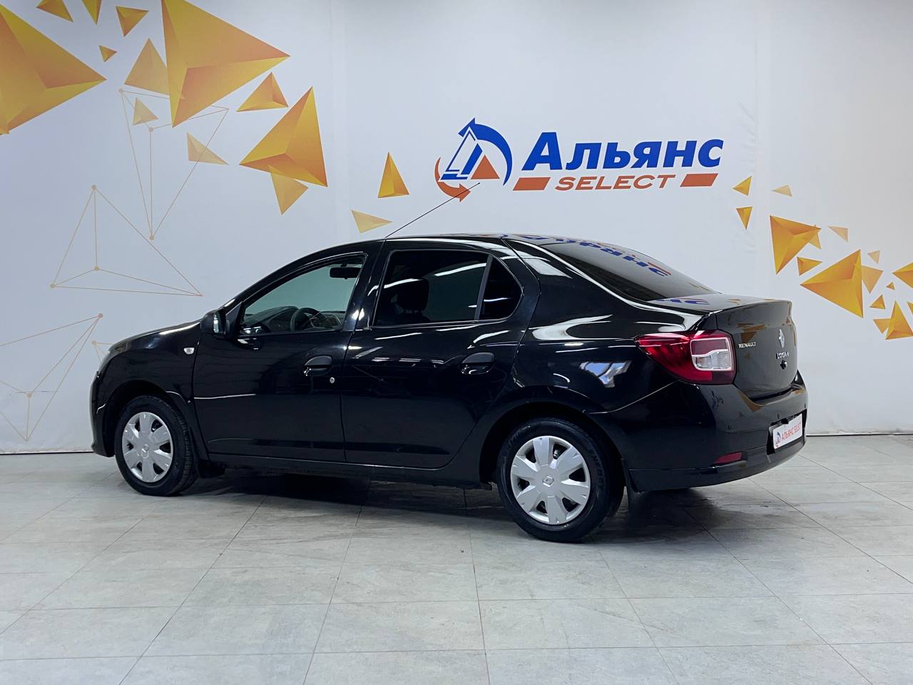 RENAULT LOGAN