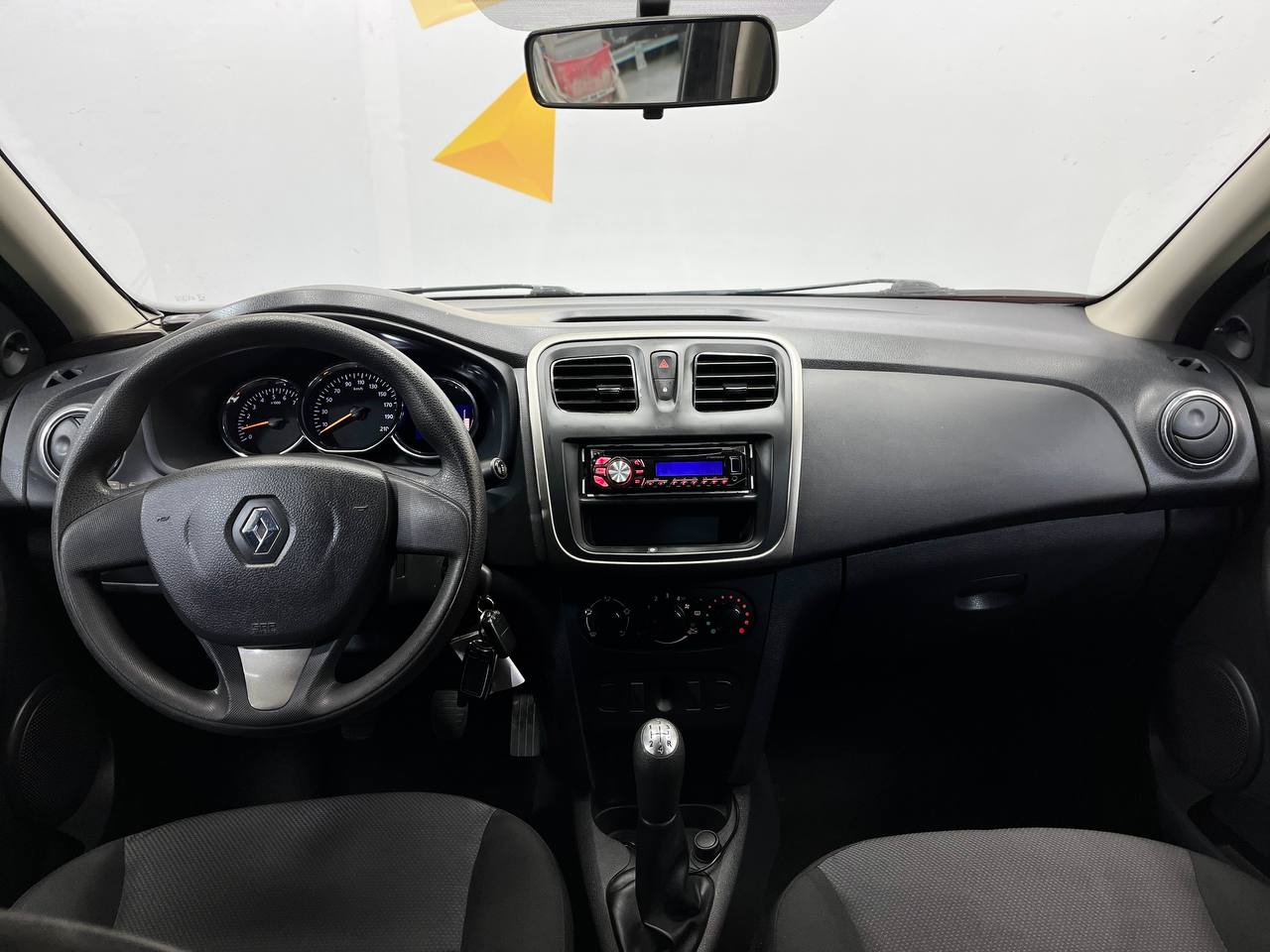 RENAULT LOGAN