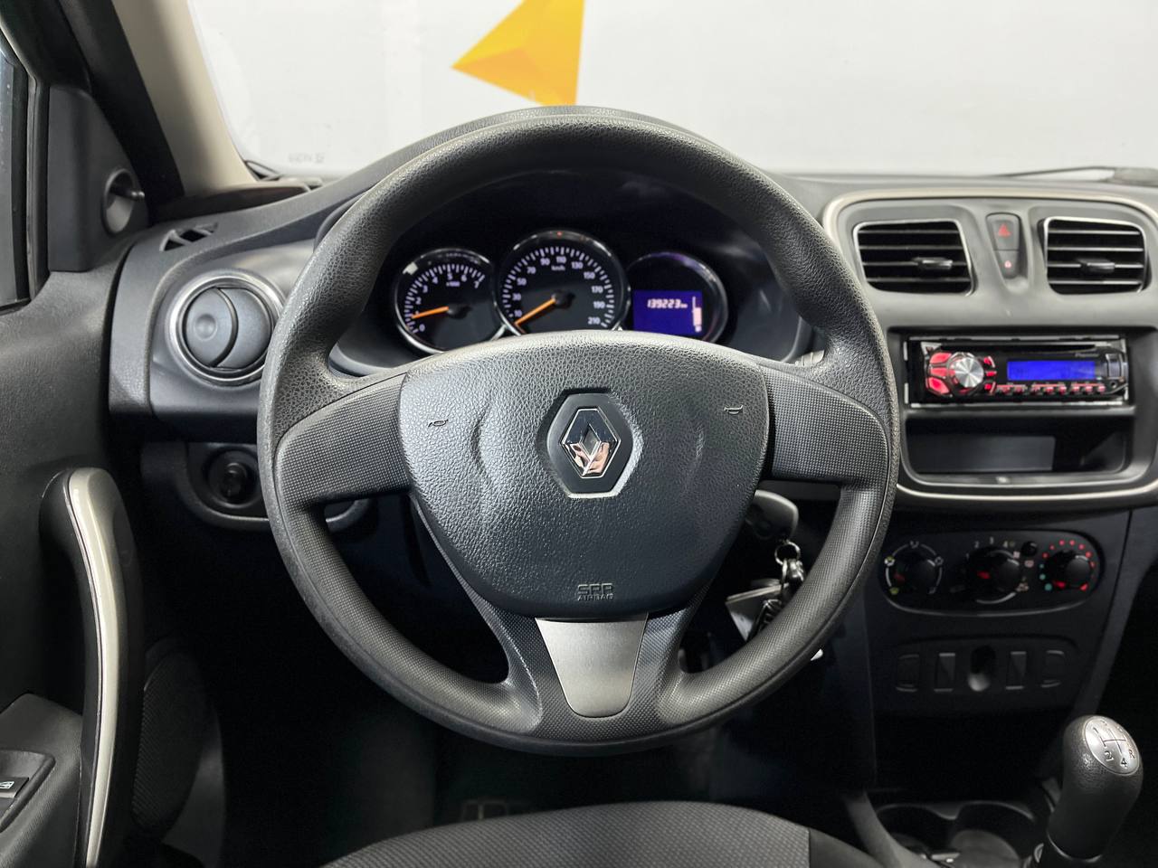 RENAULT LOGAN