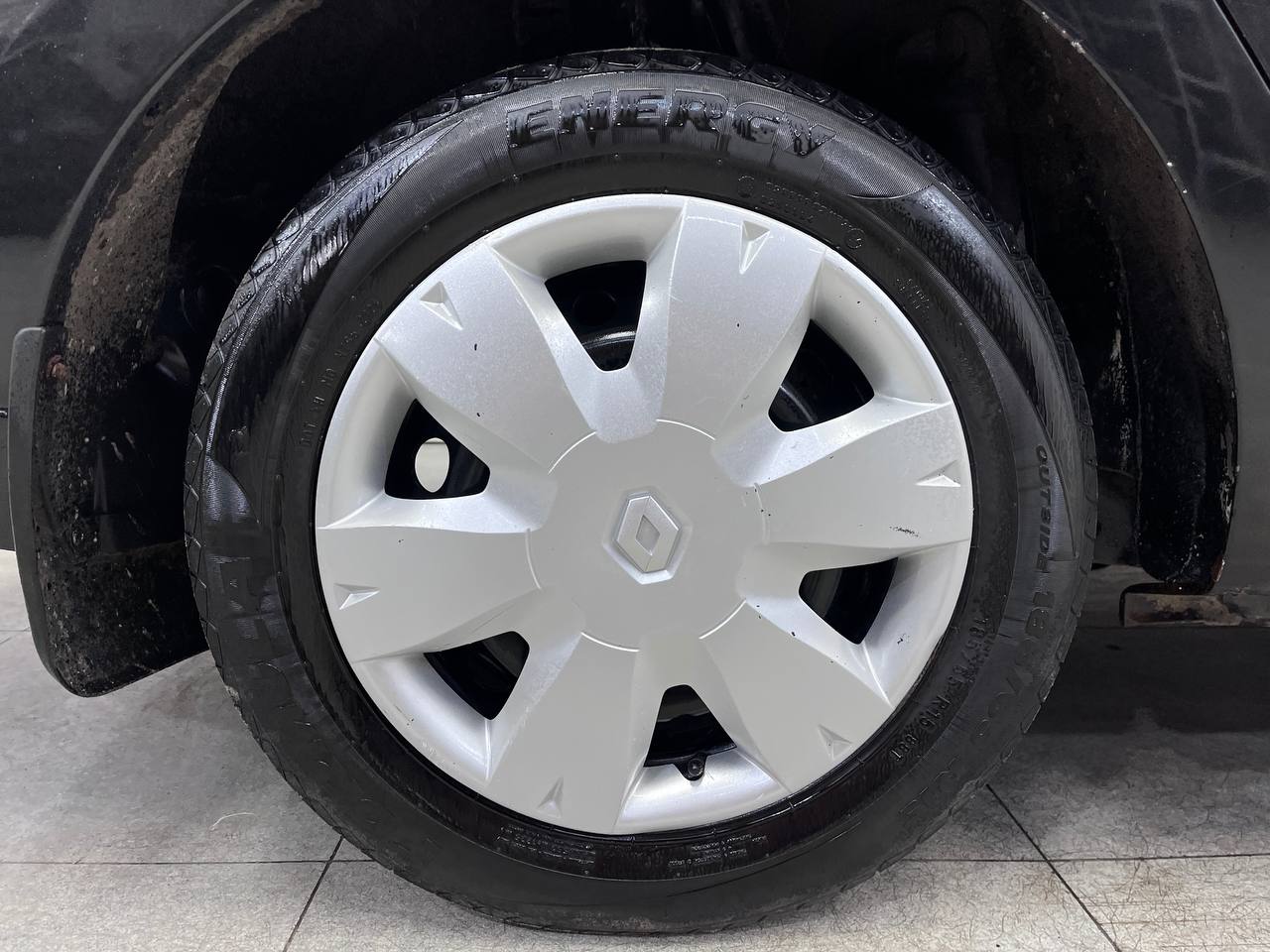 RENAULT LOGAN