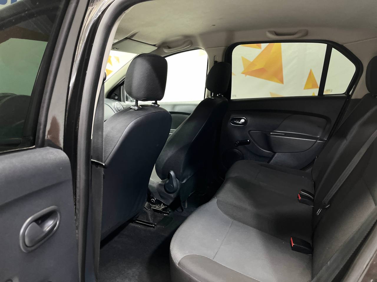 RENAULT LOGAN