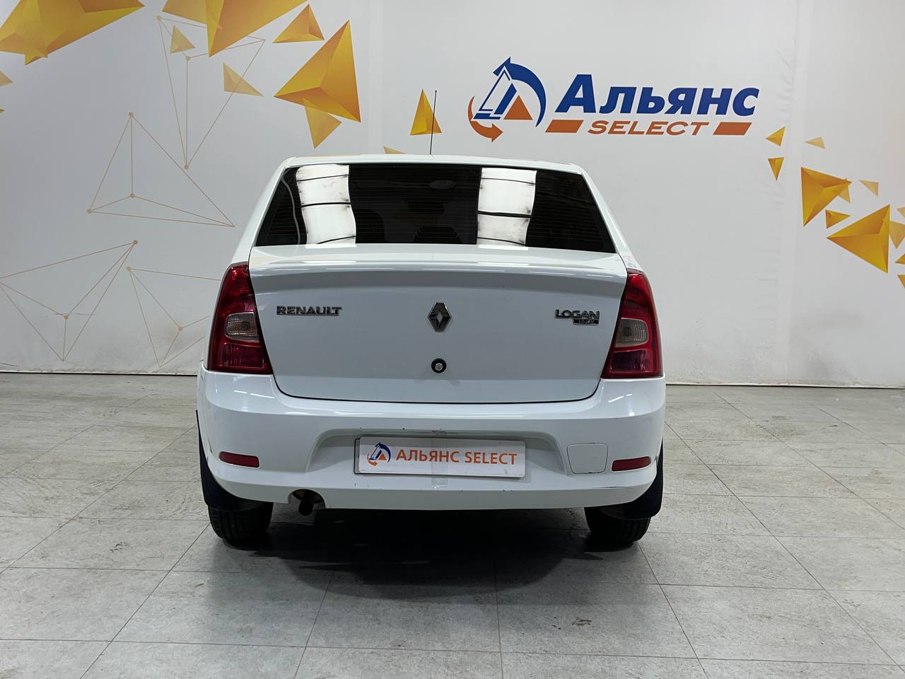RENAULT LOGAN