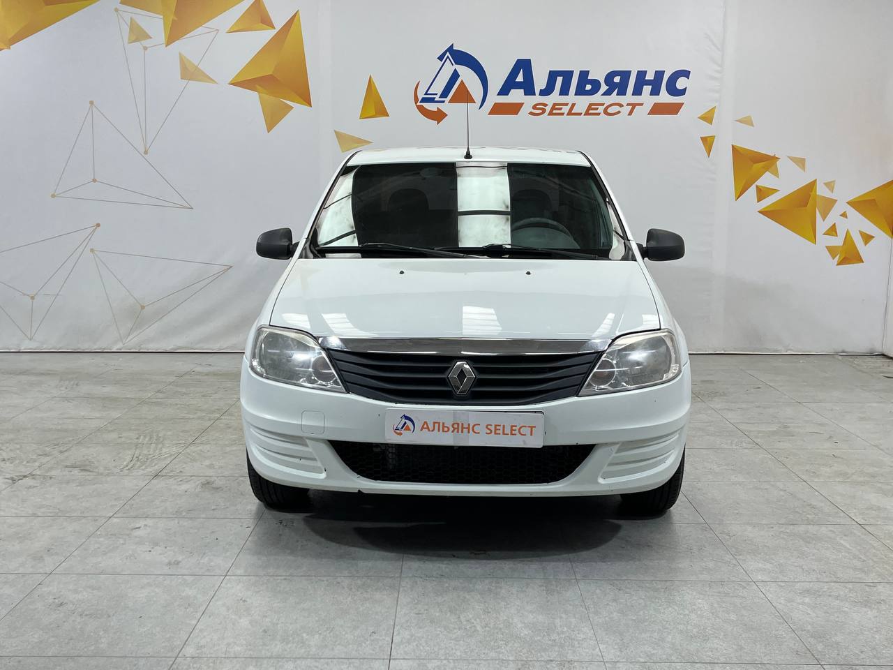 RENAULT LOGAN
