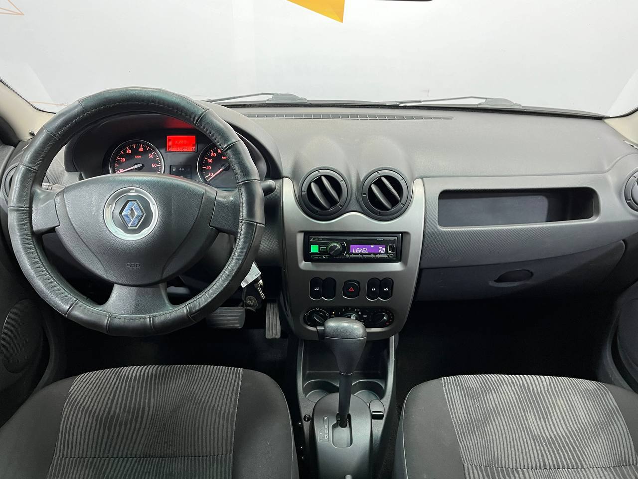RENAULT LOGAN