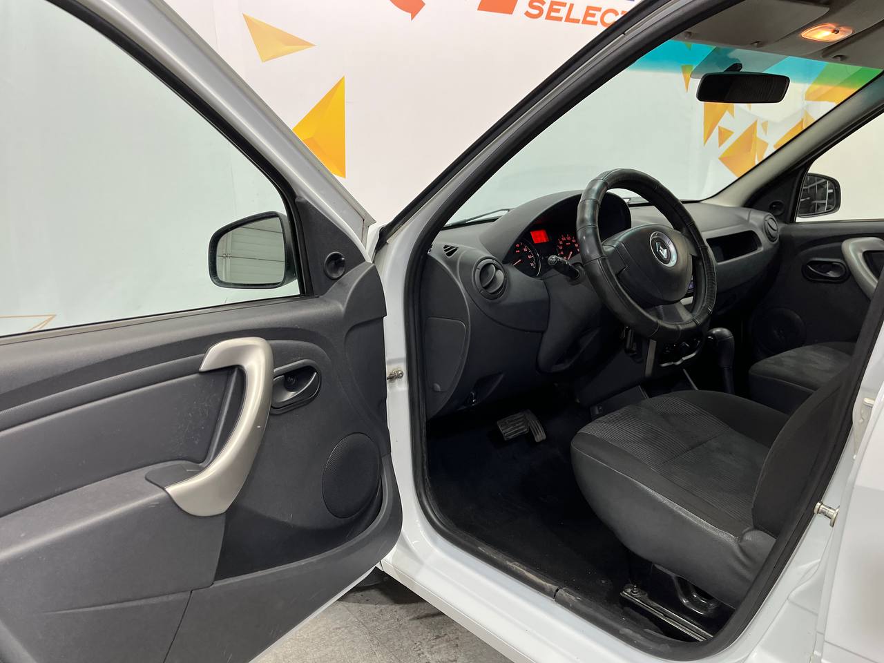 RENAULT LOGAN