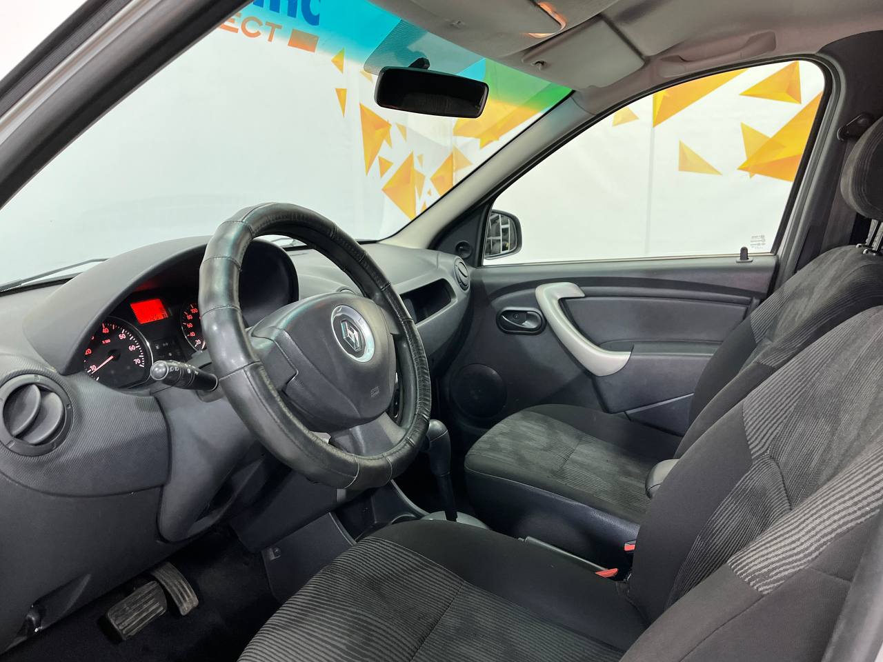 RENAULT LOGAN