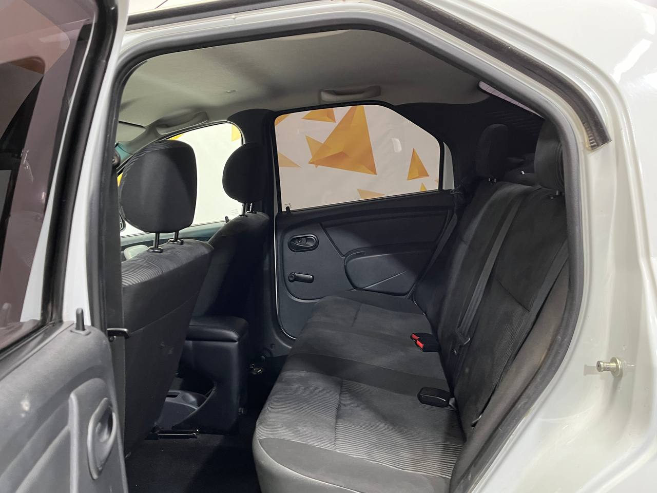 RENAULT LOGAN