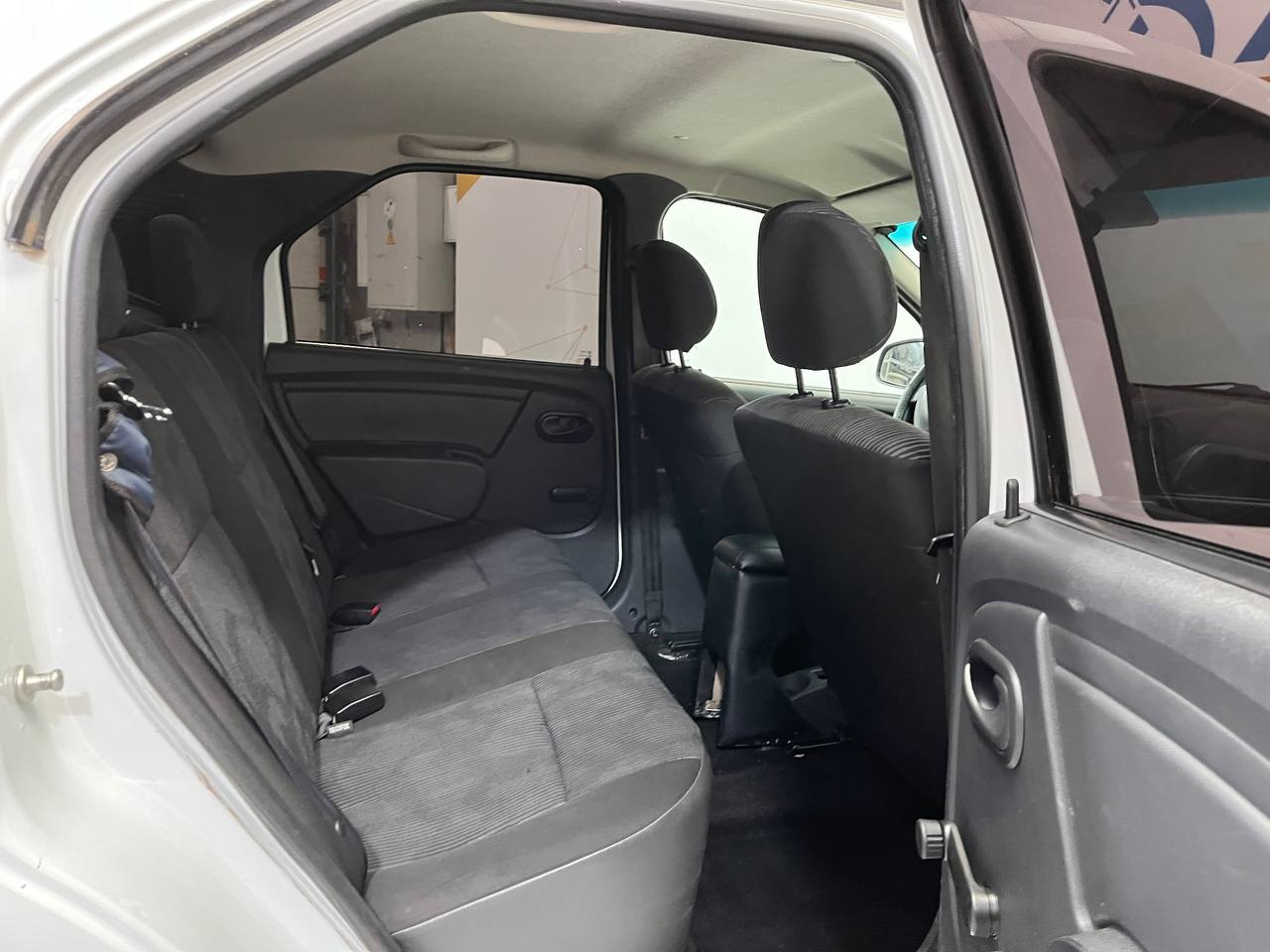 RENAULT LOGAN
