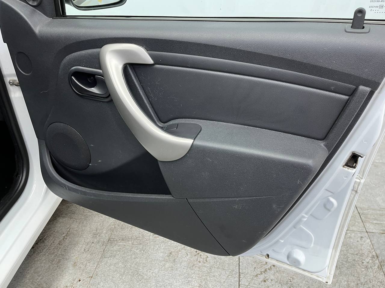 RENAULT LOGAN