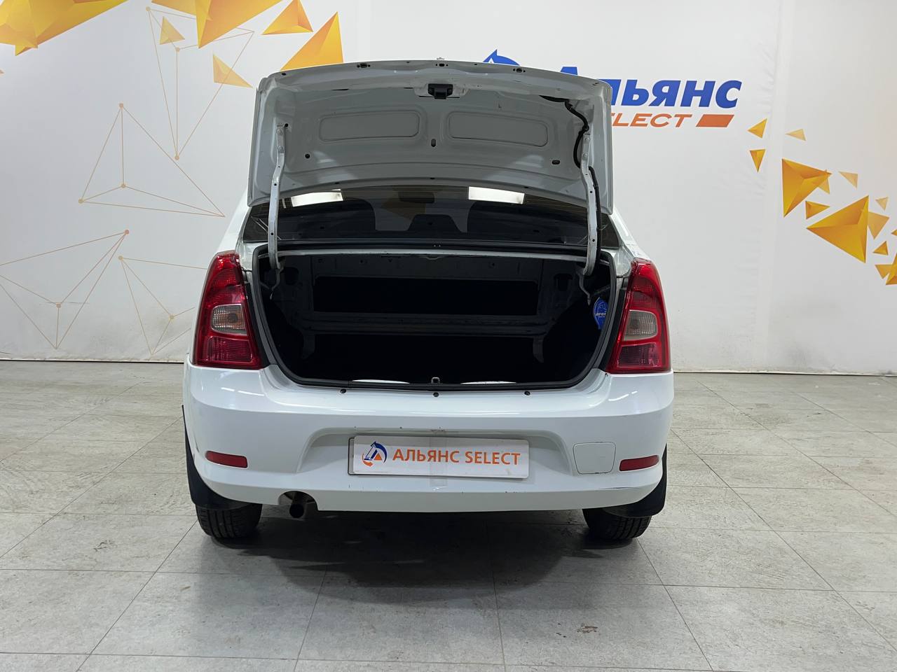 RENAULT LOGAN