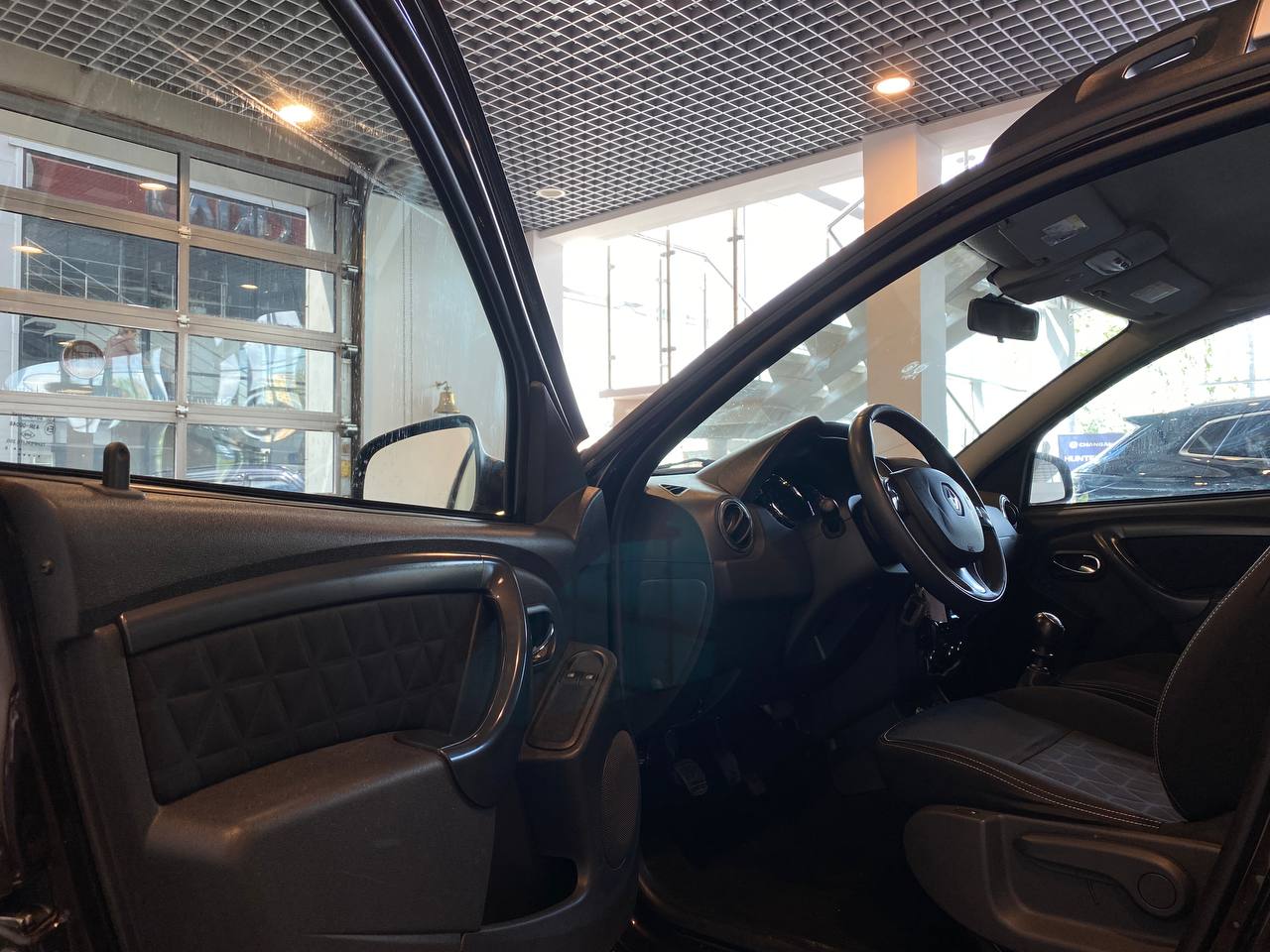 RENAULT DUSTER