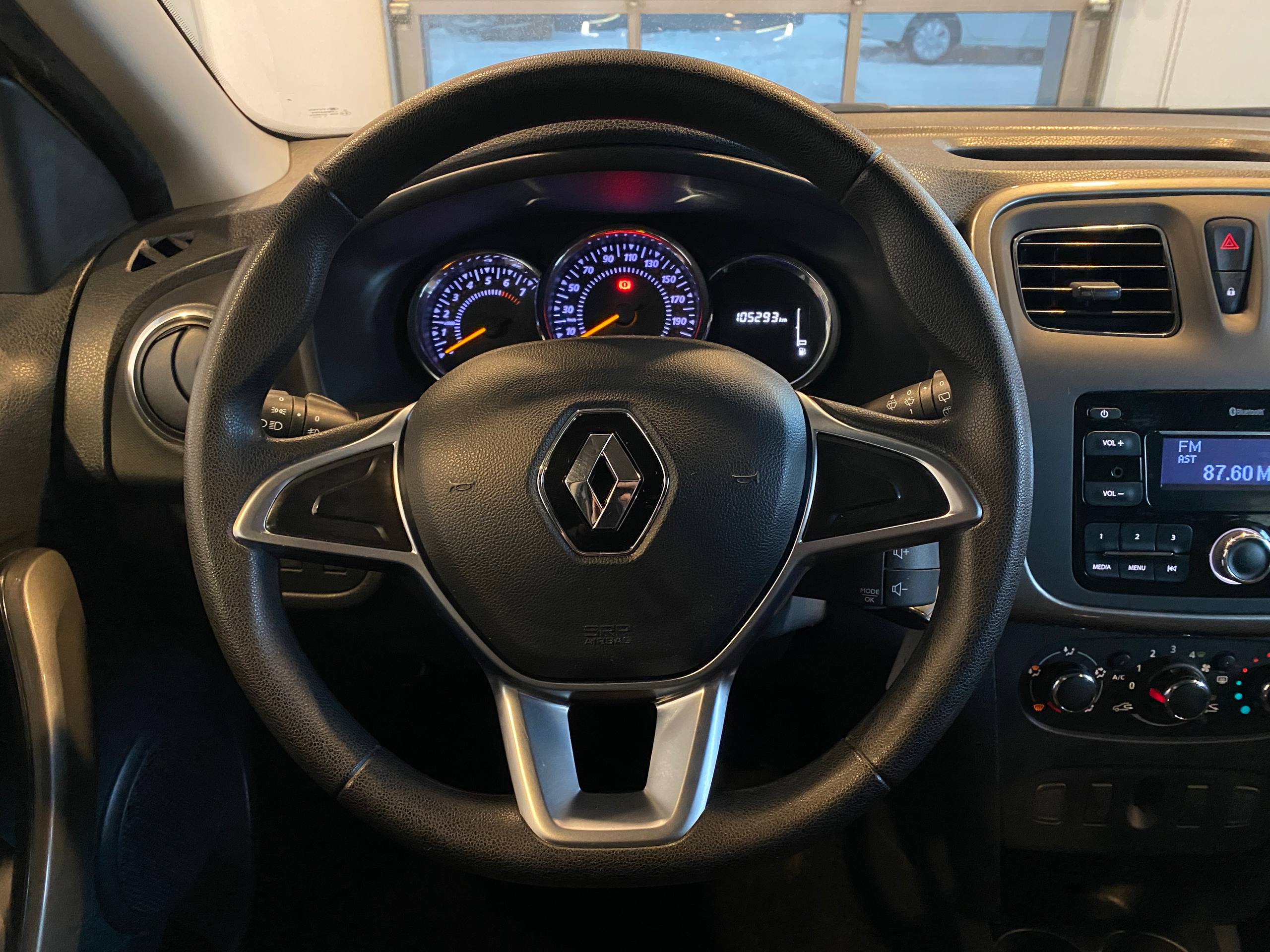 RENAULT SANDERO