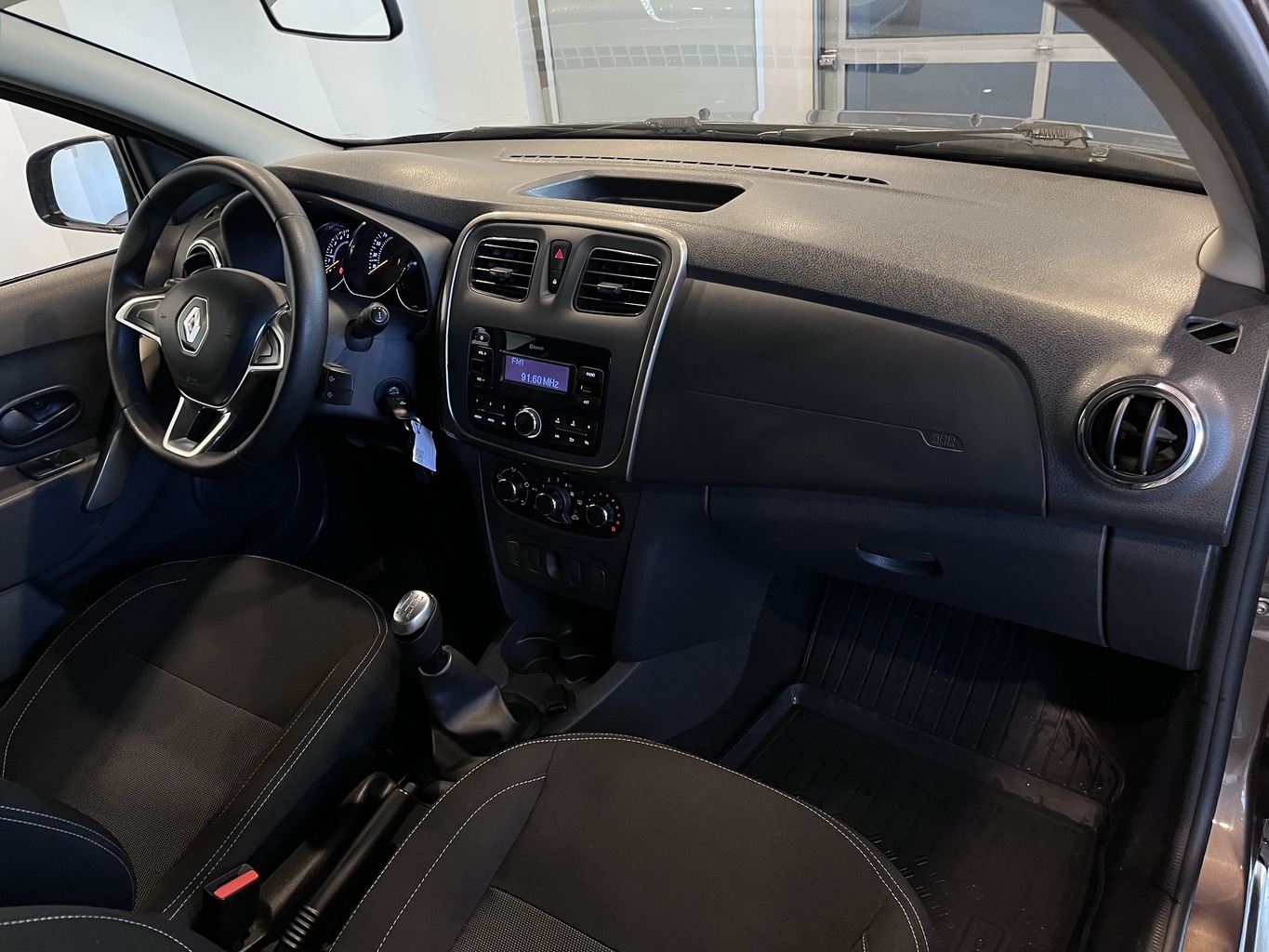 RENAULT SANDERO