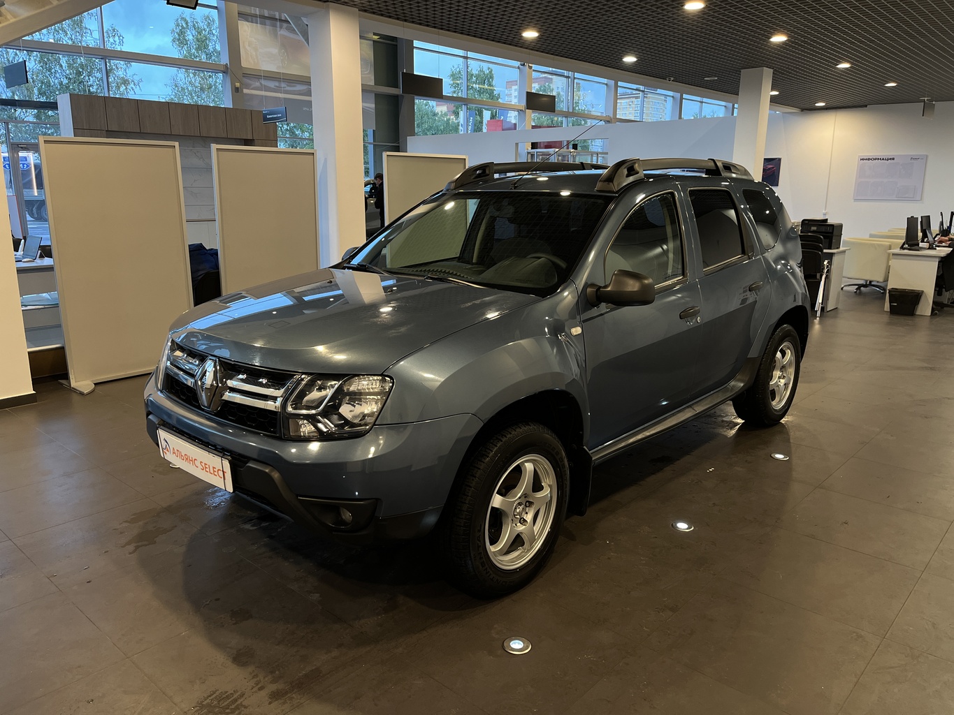 RENAULT DUSTER