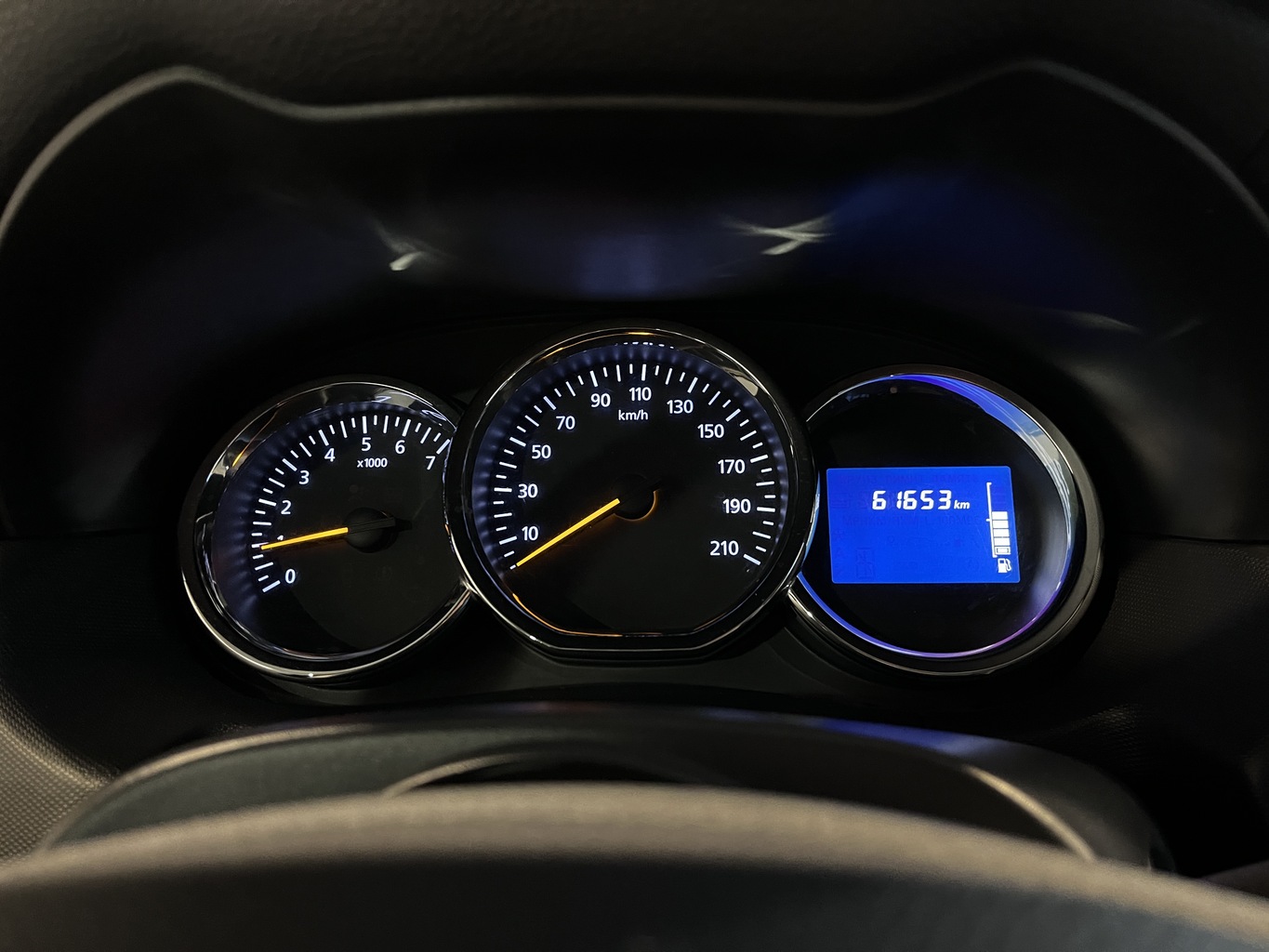 RENAULT DUSTER