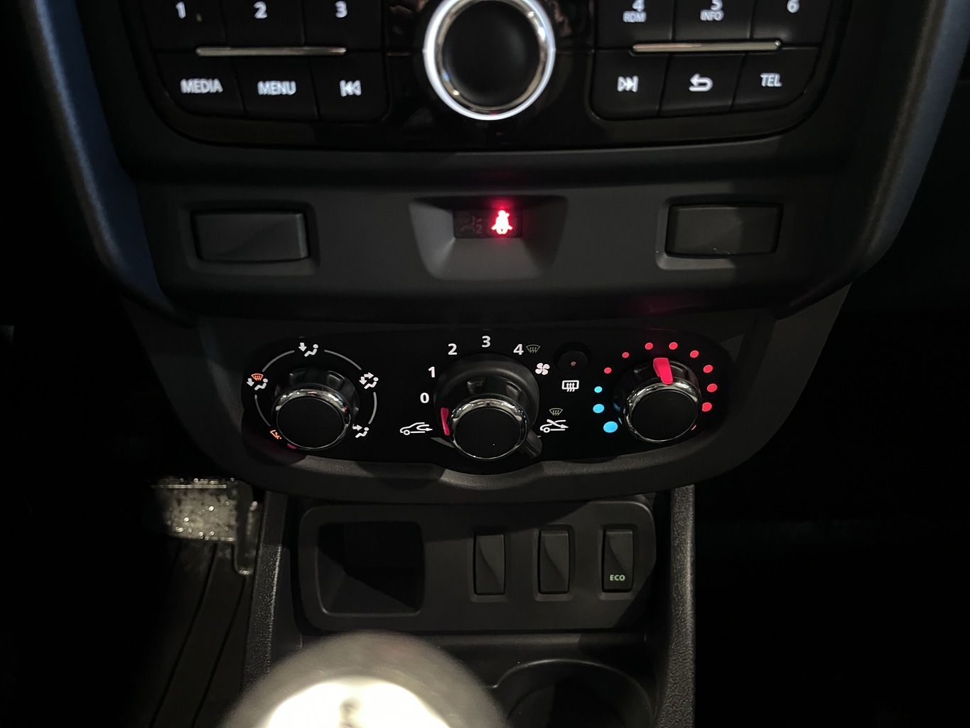 RENAULT DUSTER