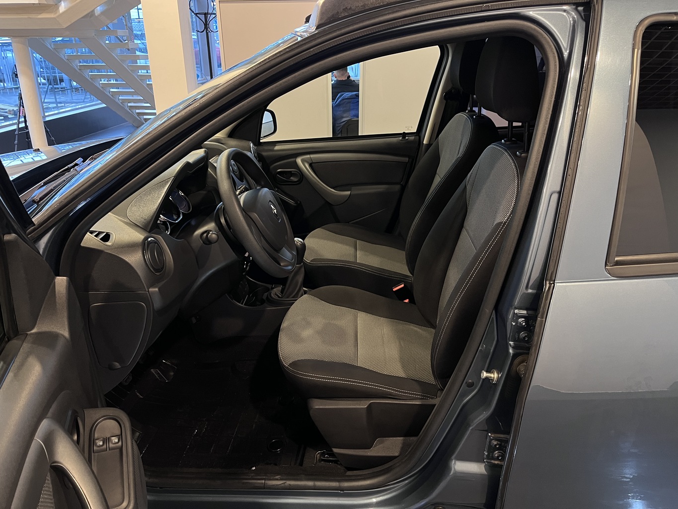 RENAULT DUSTER