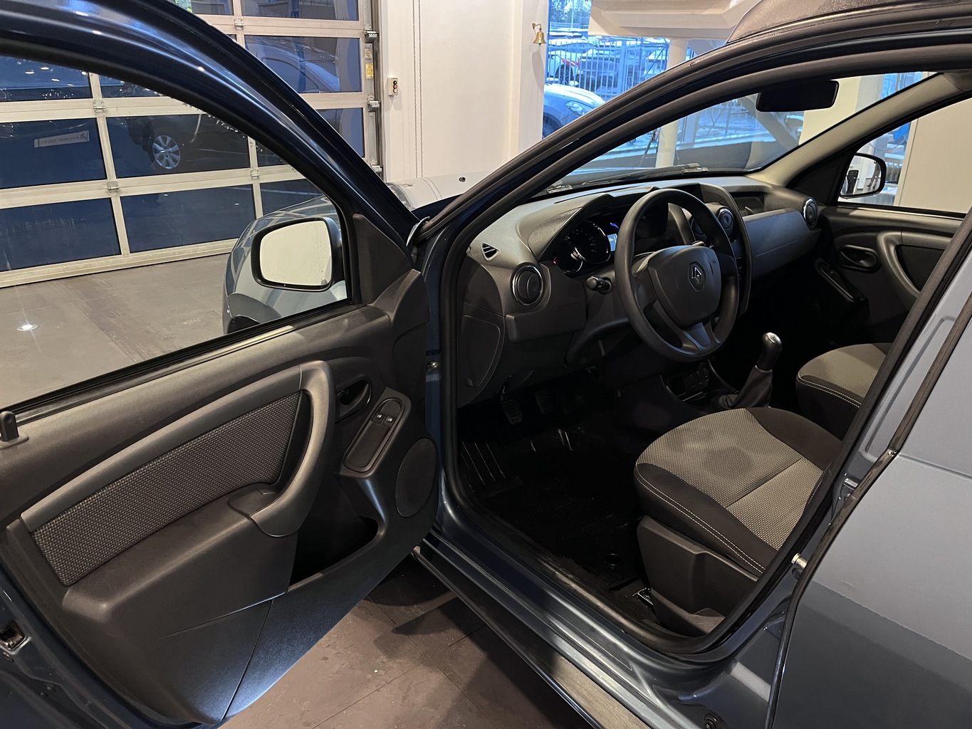 RENAULT DUSTER