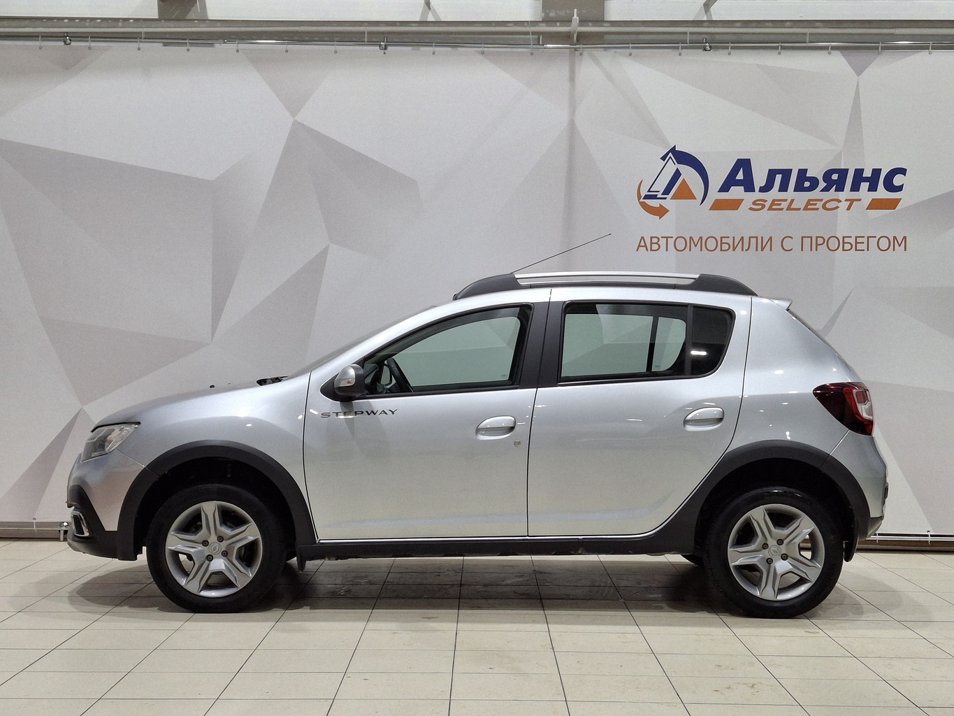 RENAULT SANDERO