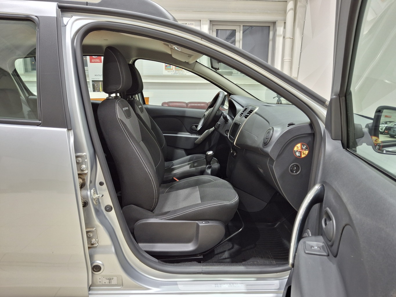 RENAULT SANDERO