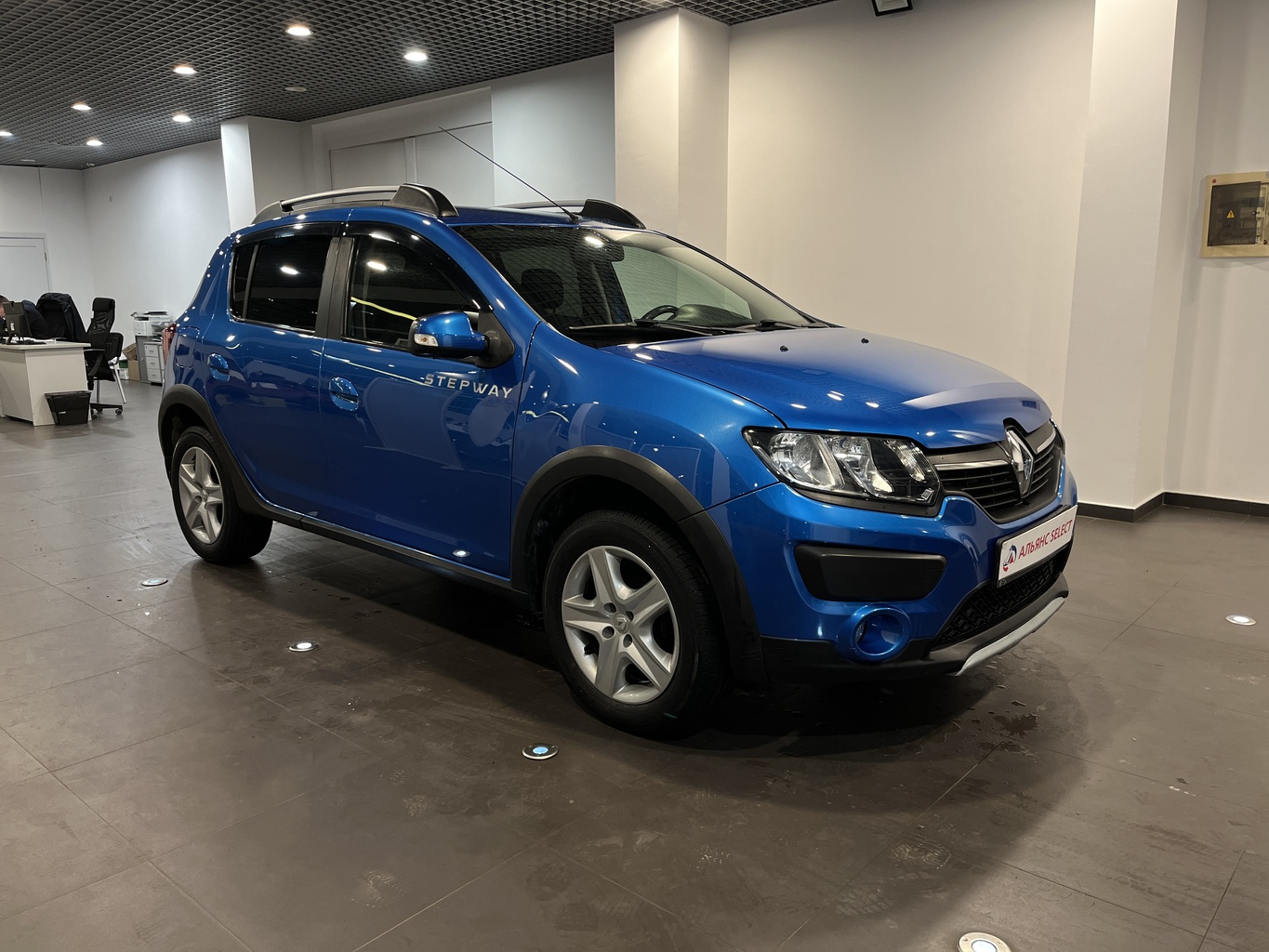 RENAULT SANDERO