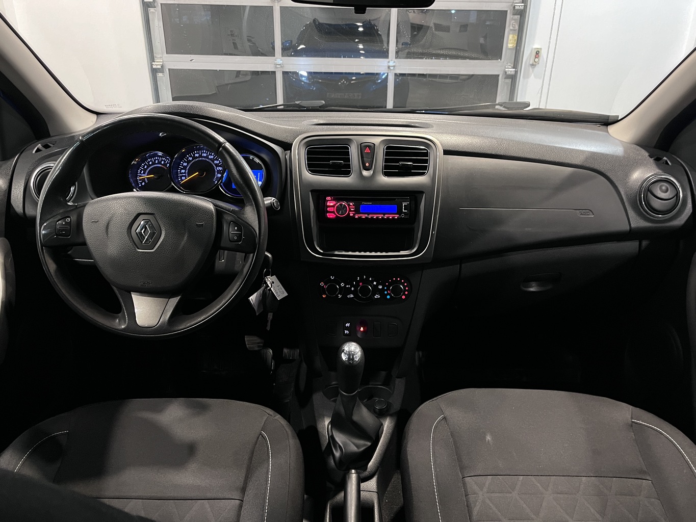 RENAULT SANDERO