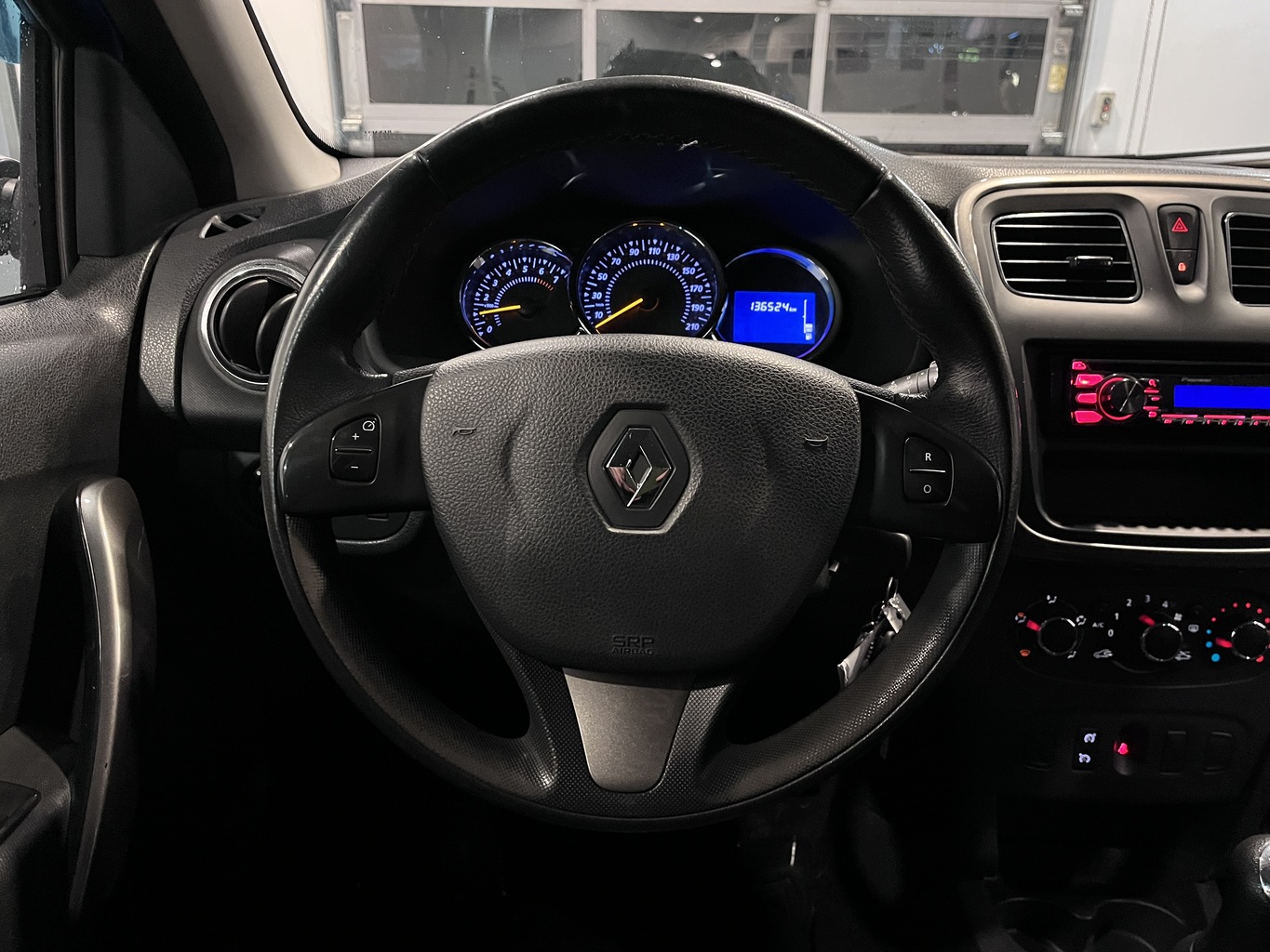 RENAULT SANDERO