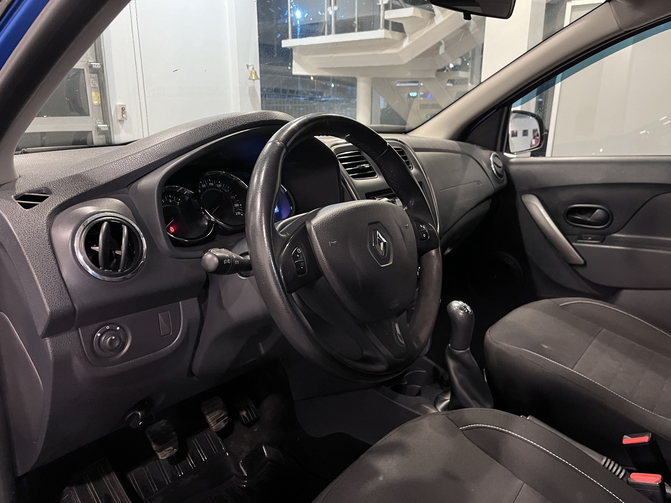 RENAULT SANDERO