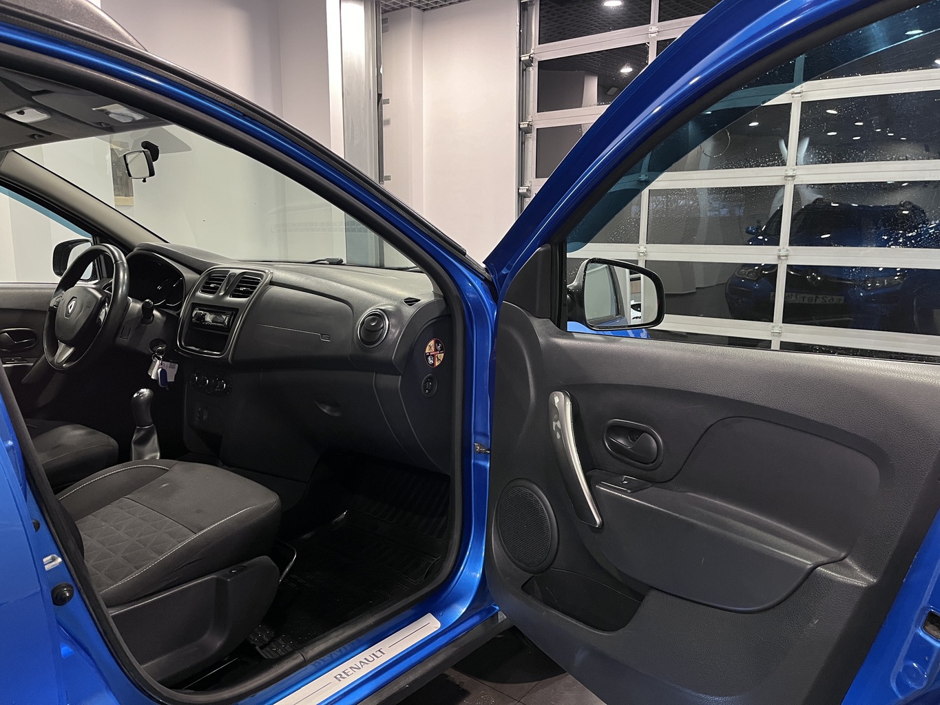 RENAULT SANDERO