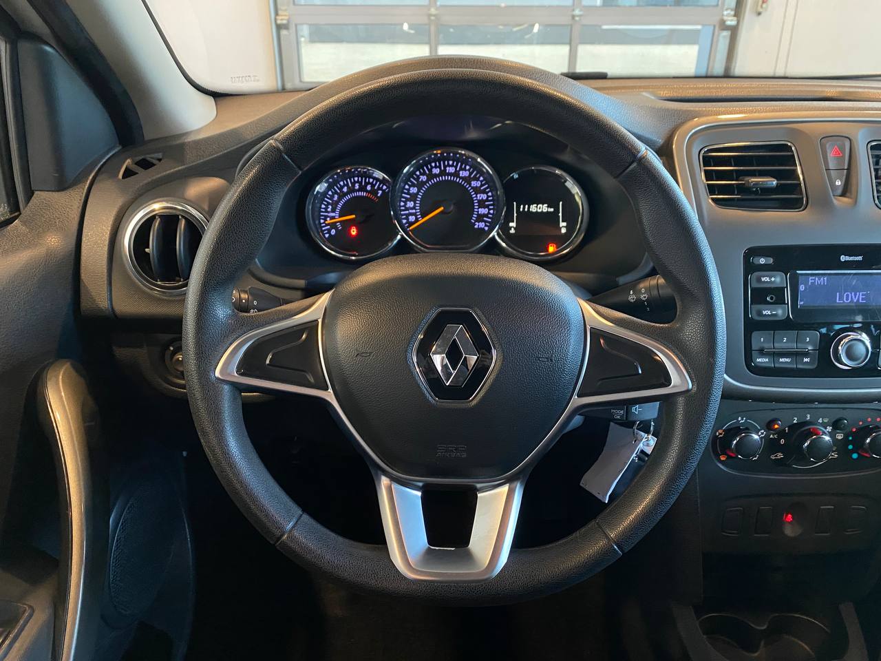 RENAULT LOGAN