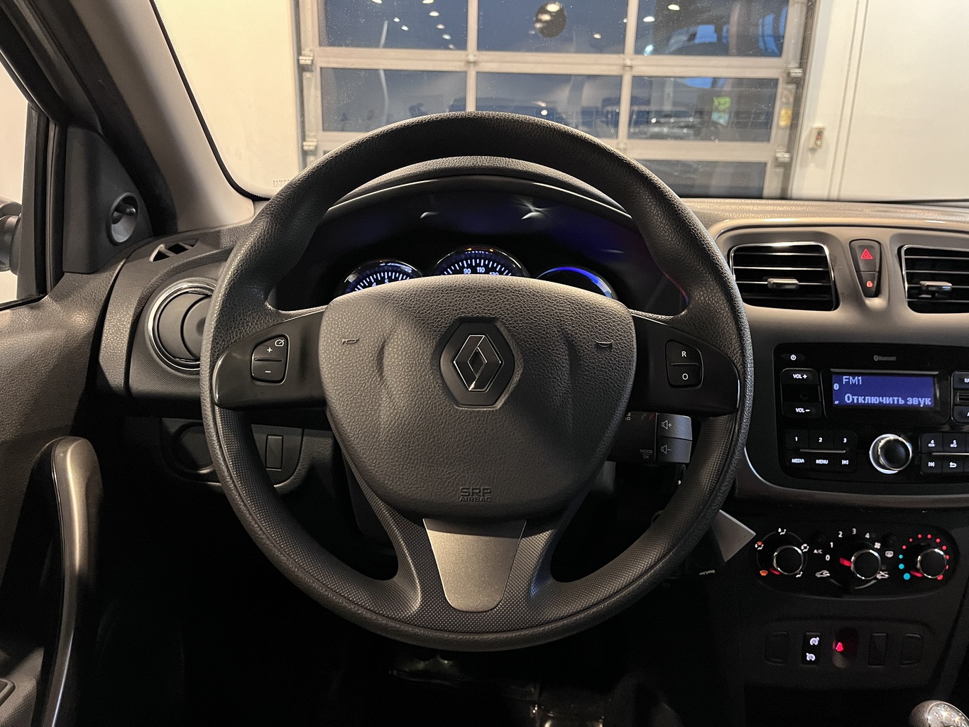 RENAULT SANDERO