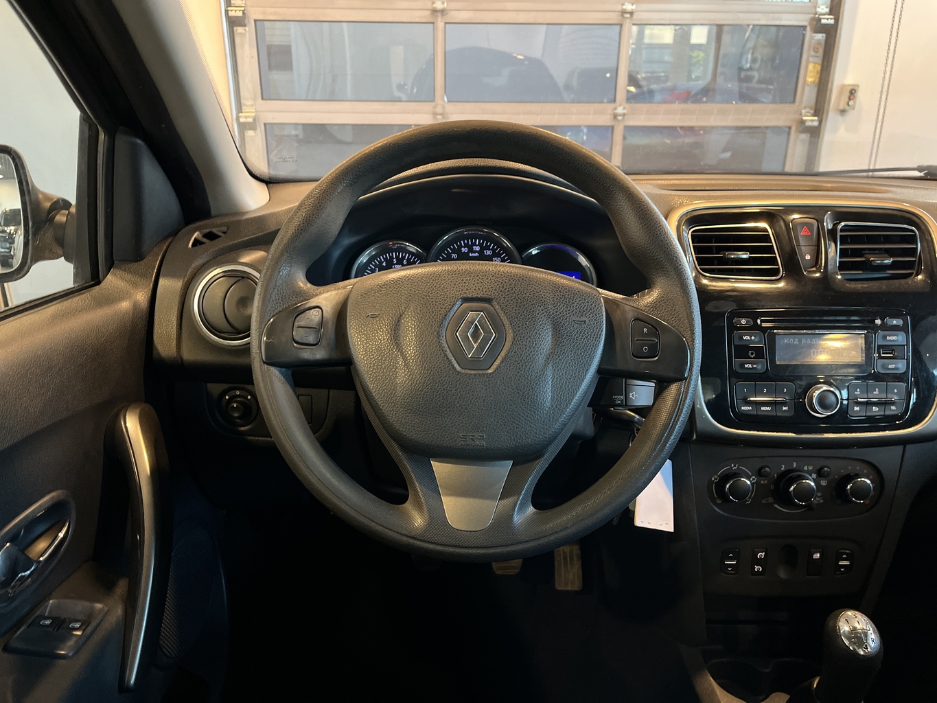 RENAULT LOGAN