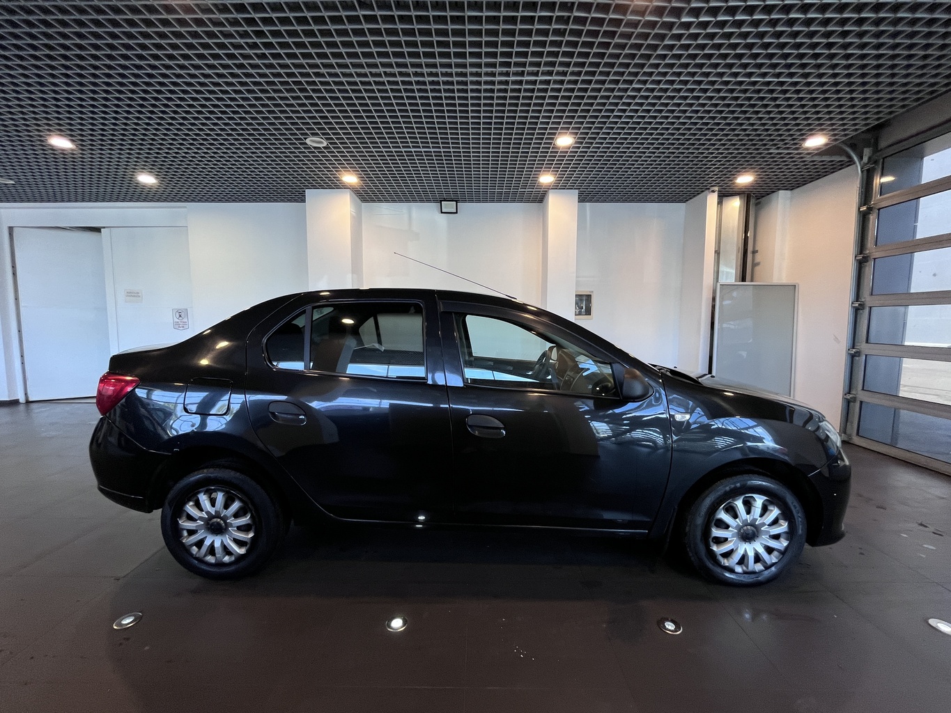 RENAULT LOGAN