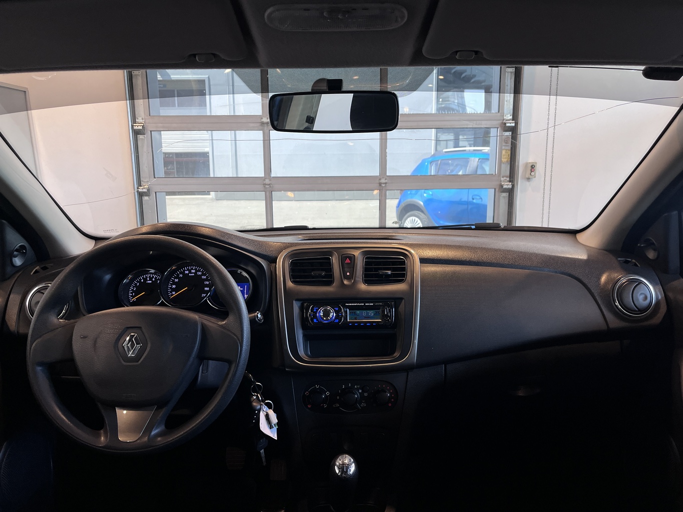 RENAULT LOGAN
