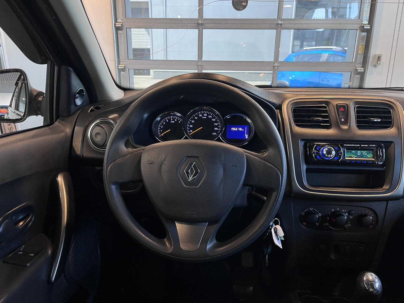 RENAULT LOGAN