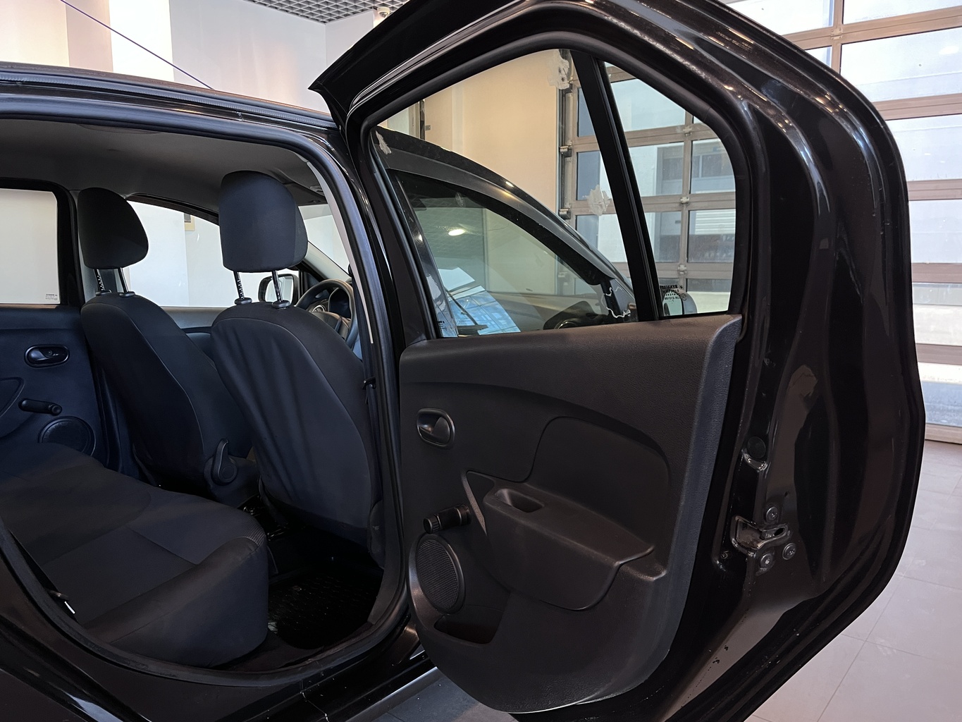 RENAULT LOGAN