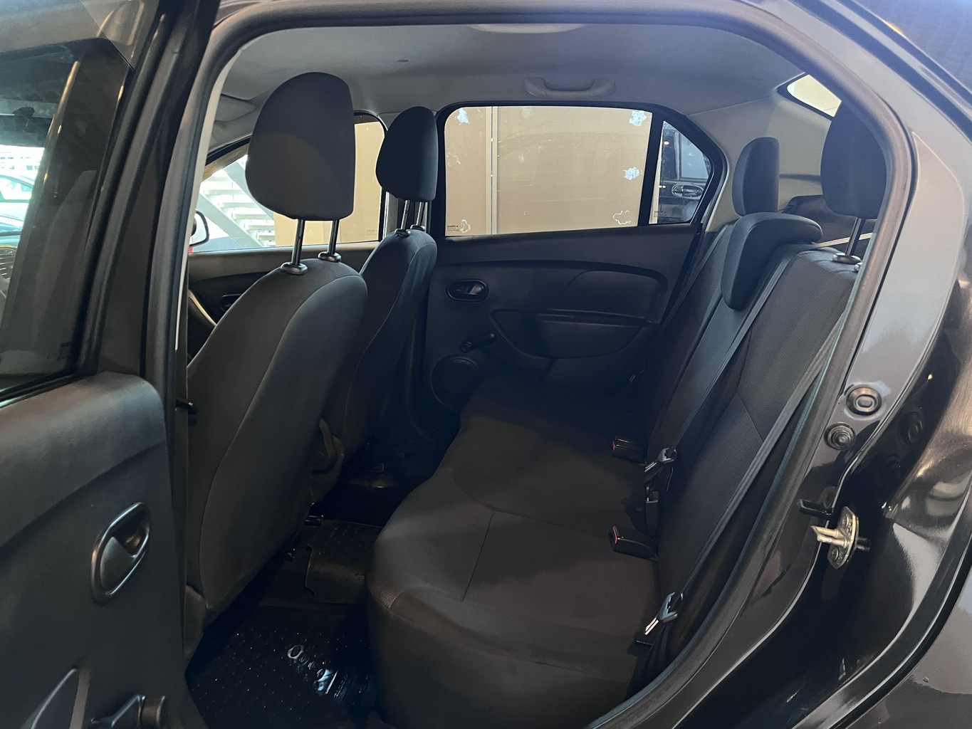 RENAULT LOGAN