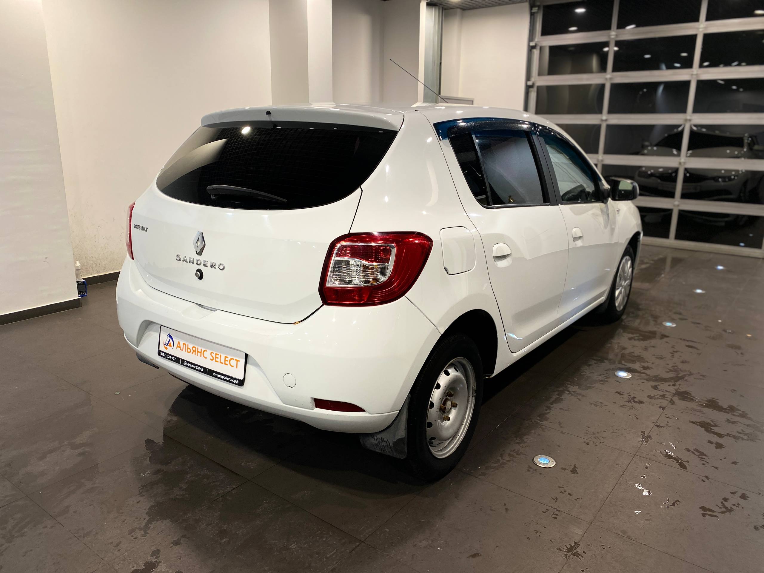 RENAULT SANDERO