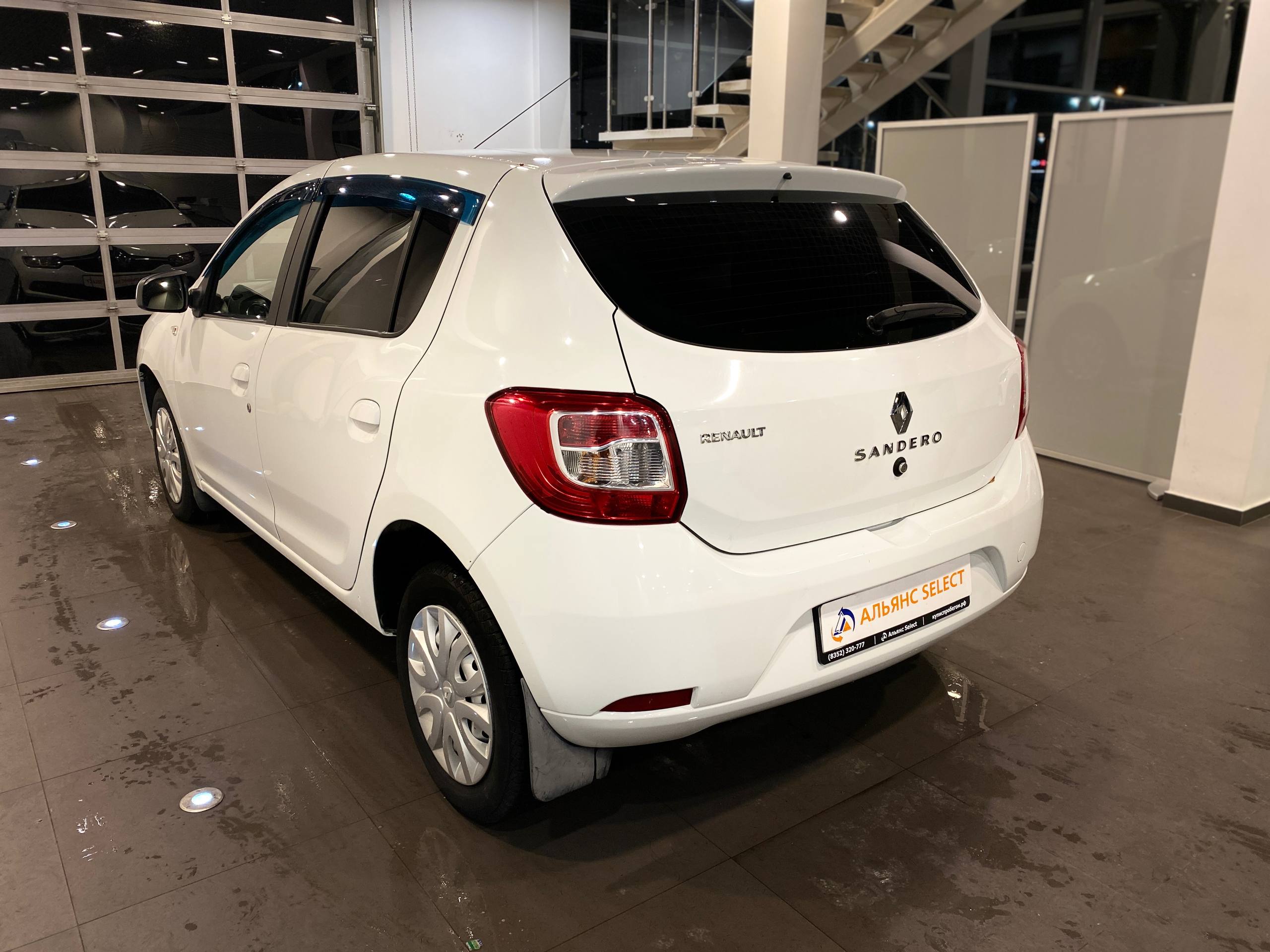 RENAULT SANDERO