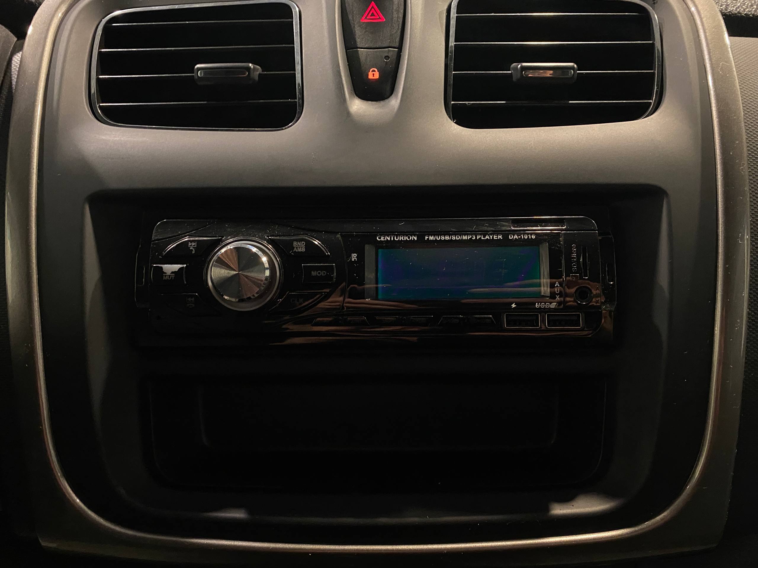 RENAULT SANDERO