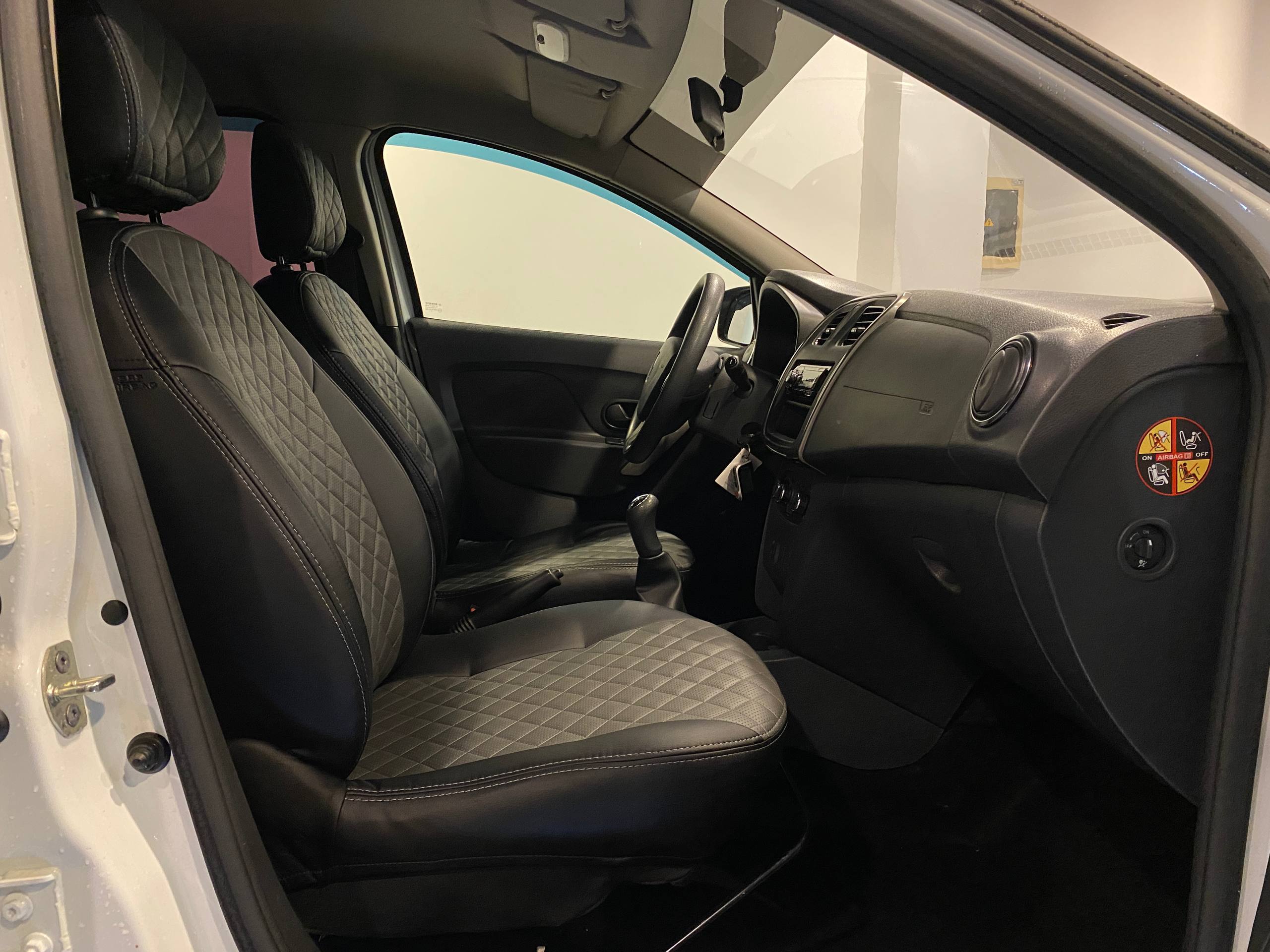RENAULT SANDERO