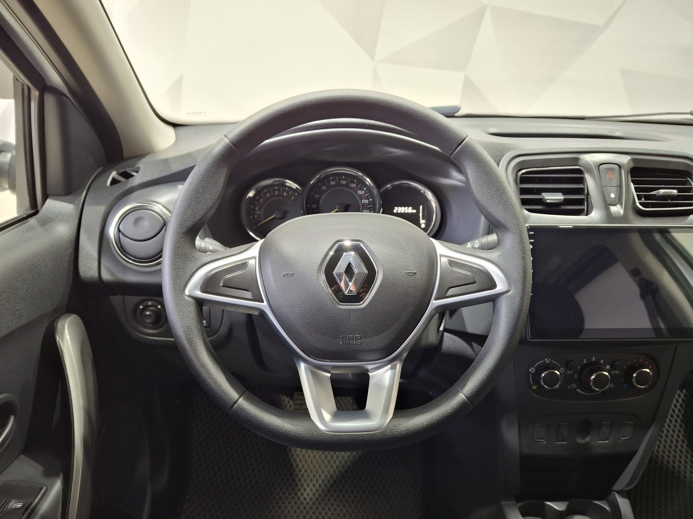 RENAULT LOGAN