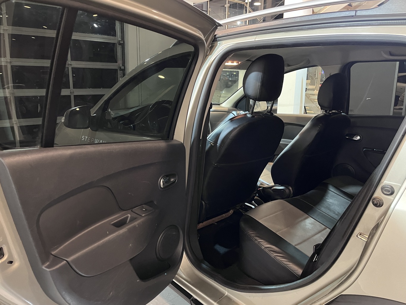 RENAULT SANDERO