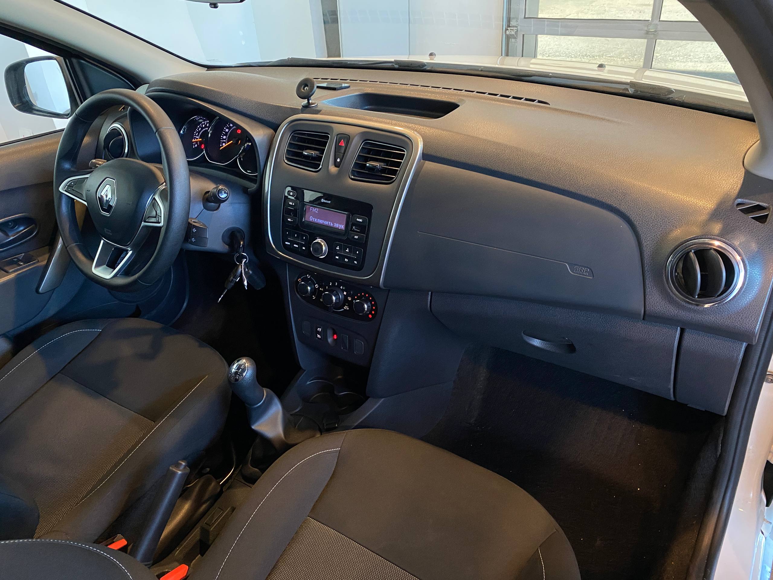 RENAULT SANDERO