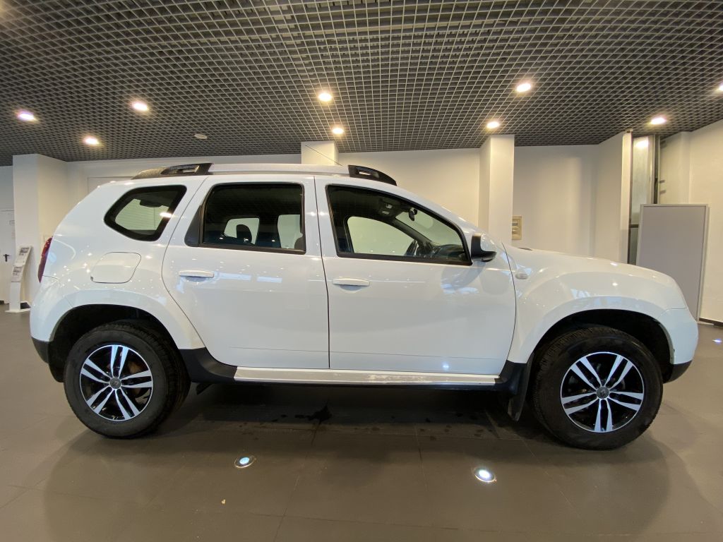 RENAULT DUSTER