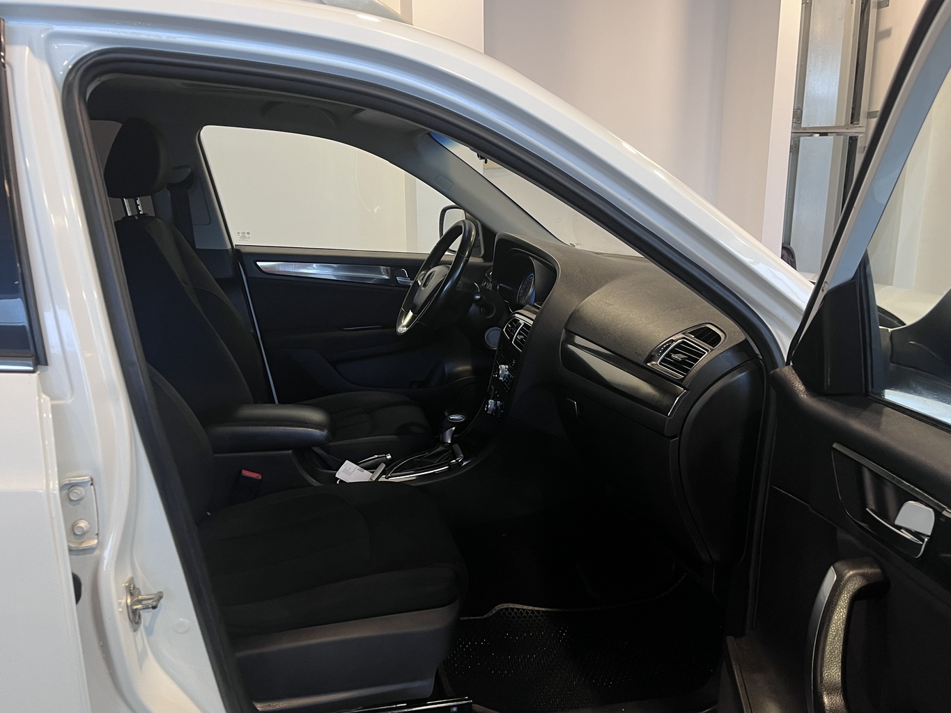 BRILLIANCE V5