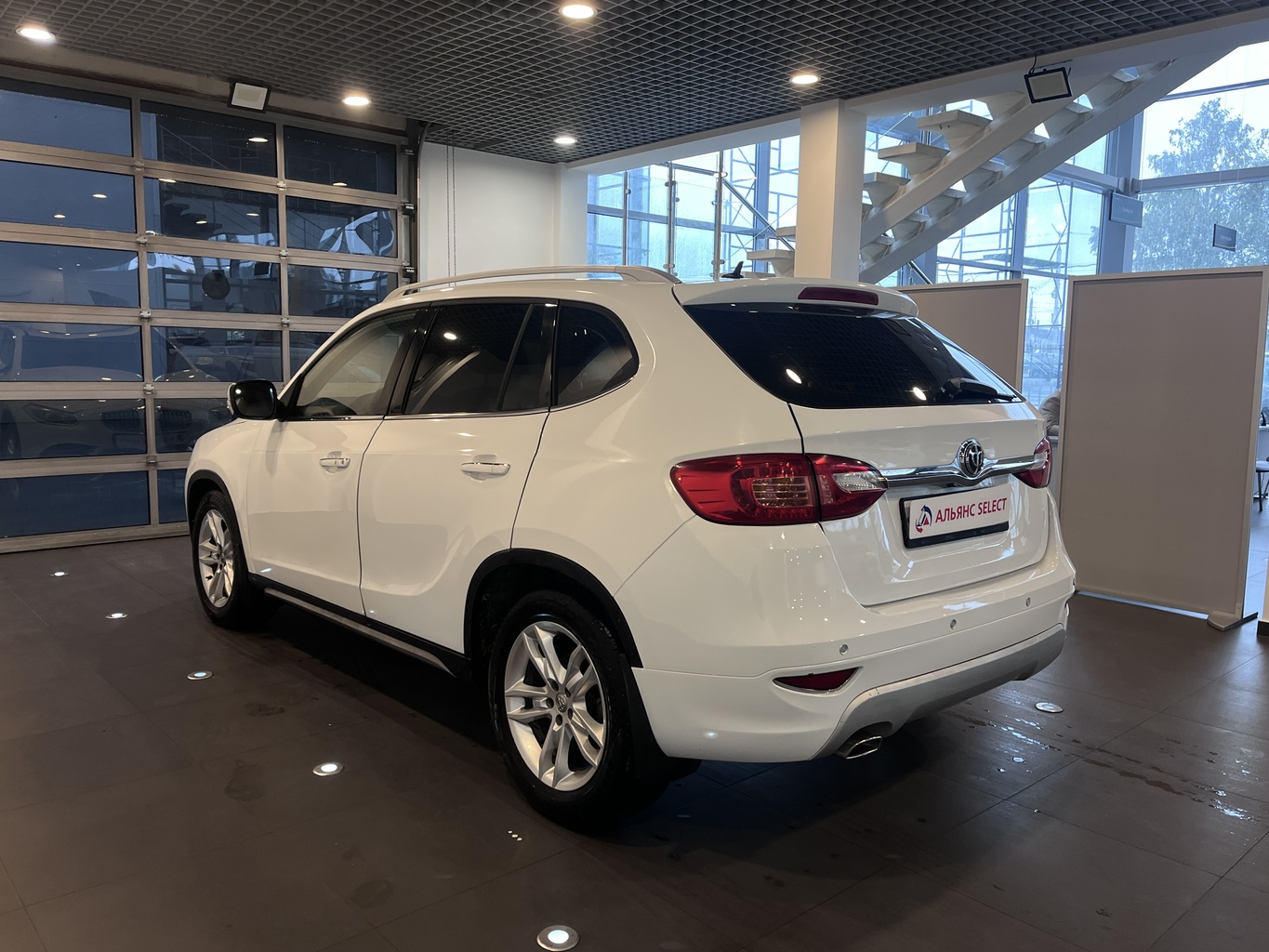 BRILLIANCE V5